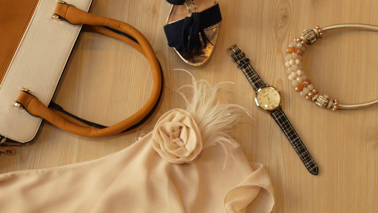 What to Wear for a Chic Brunch (Even at Home)