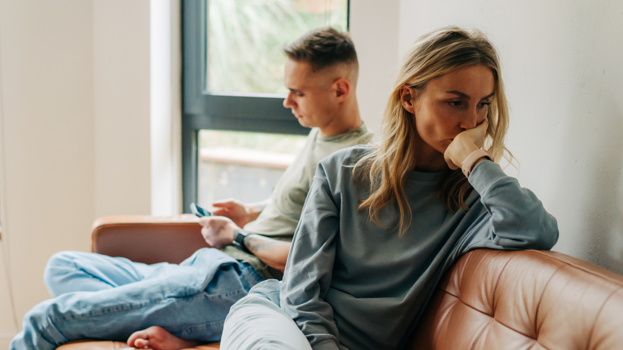 Unhealthy Relationship Signs: When Love Quietly Costs You Your Peace